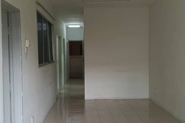 Residensi Bistaria, Ukay Bistari