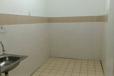 Residensi Bistaria, Ukay Bistari