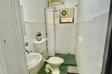 Menara Jade (Jade Tower), Taman Bukit Indah