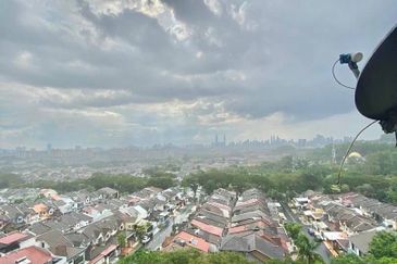 Menara Jade (Jade Tower), Taman Bukit Indah