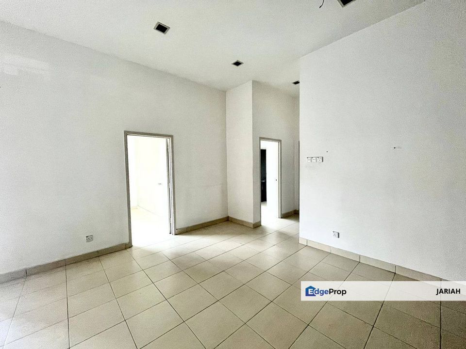 Villa Park Condominium Taman Bukit Serdang Seri Kembangan Selangor Ground Floor Unit For Sale, Selangor, Seri Kembangan
