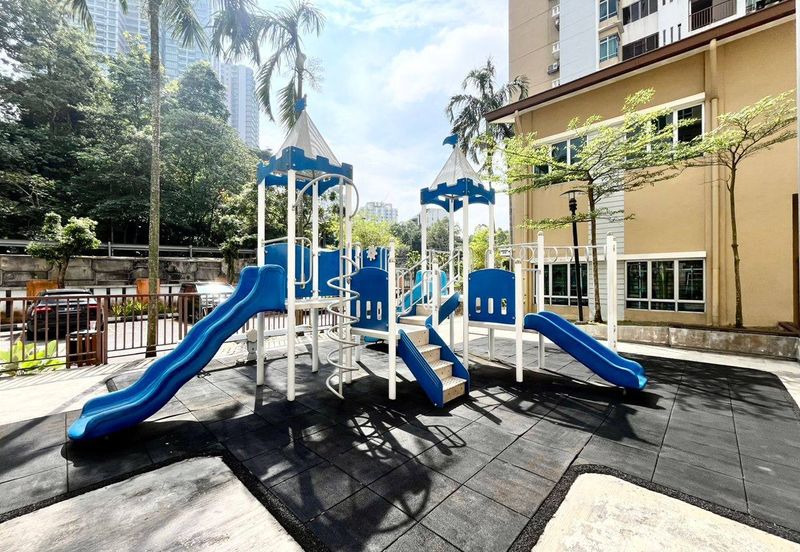 Villa Park Condominium