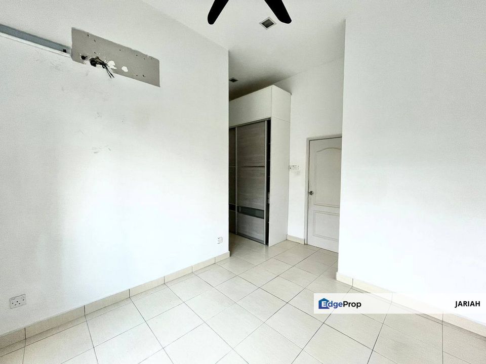 Villa Park Condominium Taman Bukit Serdang Seri Kembangan Selangor Ground Floor Unit For Sale, Selangor, Seri Kembangan