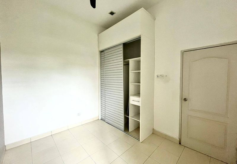 Villa Park Condominium