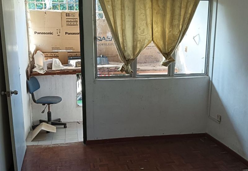 Taman Seroja, Bandar Baru Salak Tinggi