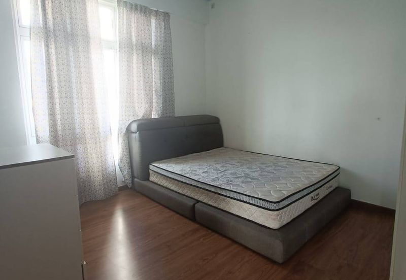 Royal Regent Sri Putramas III