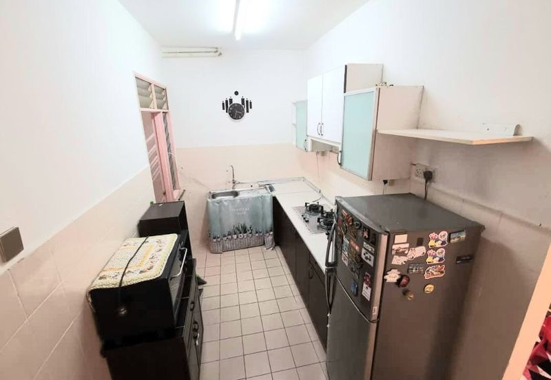 Sri Melor (Mulberry Court)