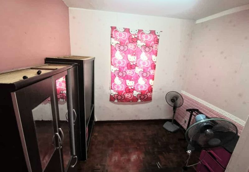 Sri Melor (Mulberry Court)