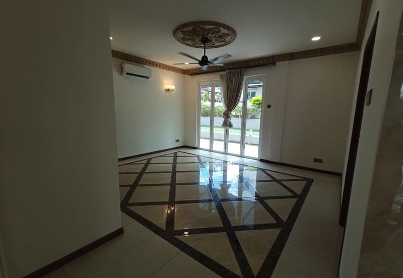 2 storey Bungalow with cosy environment