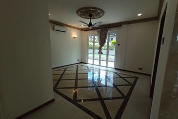 2 storey Bungalow with cosy environment