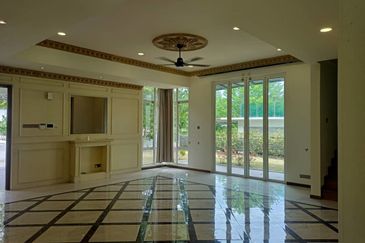 2 storey Bungalow with cosy environment