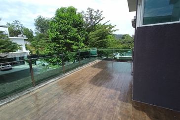 2 storey Bungalow with cosy environment