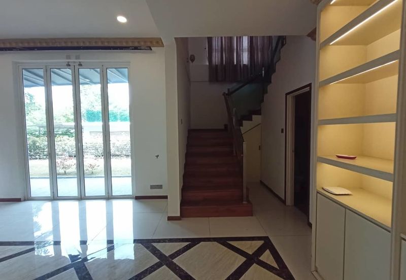 2 storey Bungalow with cosy environment