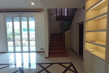 2 storey Bungalow with cosy environment