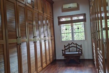 Corner Bungalow Private Pool at ZooView Ampang