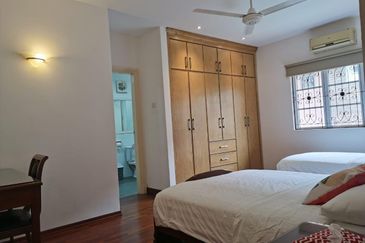 Corner Bungalow Private Pool at ZooView Ampang