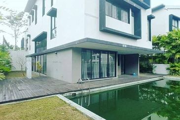 20 Trees West Corner Lot Bungalow Bug Land Taman Melawati