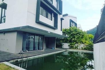 20 Trees West Corner Lot Bungalow Bug Land Taman Melawati