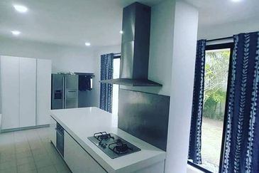 20 Trees West Corner Lot Bungalow Bug Land Taman Melawati