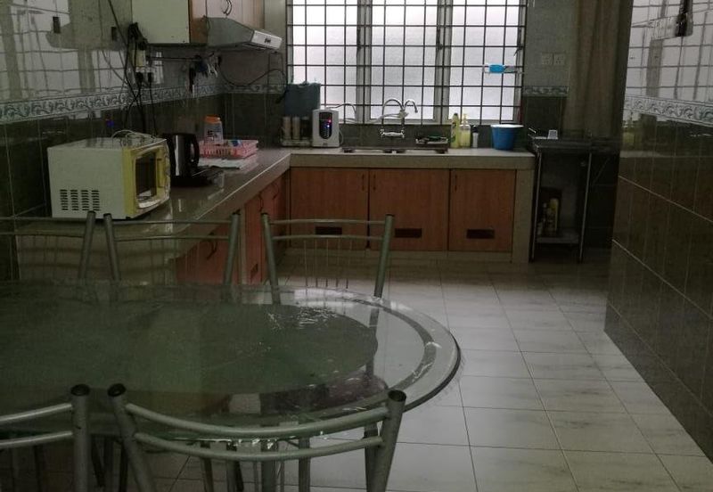 Corner Lot 2 Storey @ SS2 Petaling Jaya