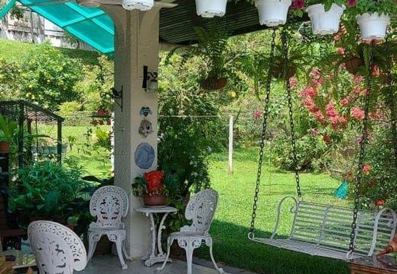 End Lot Semi D @ Jalan H