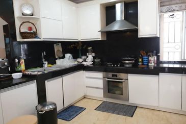 Perdana Emerald Serviced Apartment