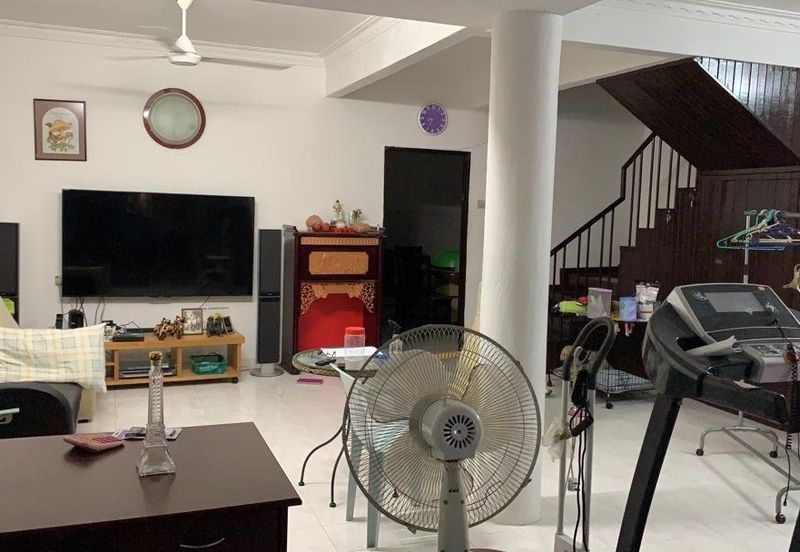 2 sty Renovated Extended Link at Taman Kelab Ukay