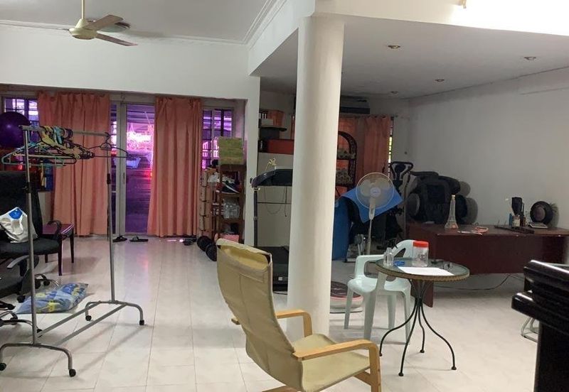 2 sty Renovated Extended Link at Taman Kelab Ukay