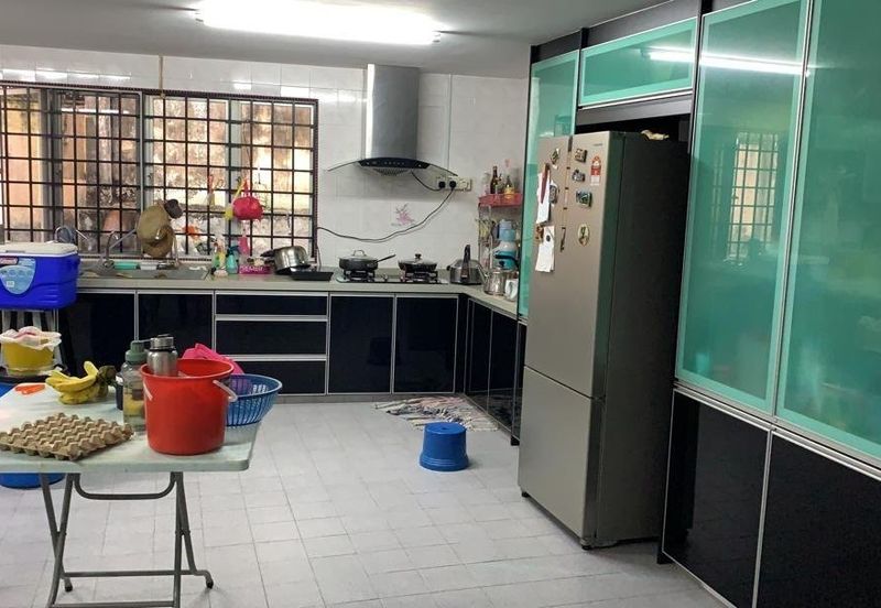 2 sty Renovated Extended Link at Taman Kelab Ukay