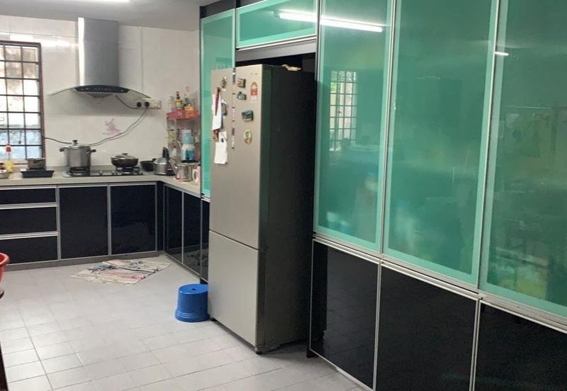 2 sty Renovated Extended Link at Taman Kelab Ukay