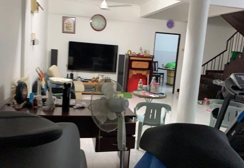 2 sty Renovated Extended Link at Taman Kelab Ukay