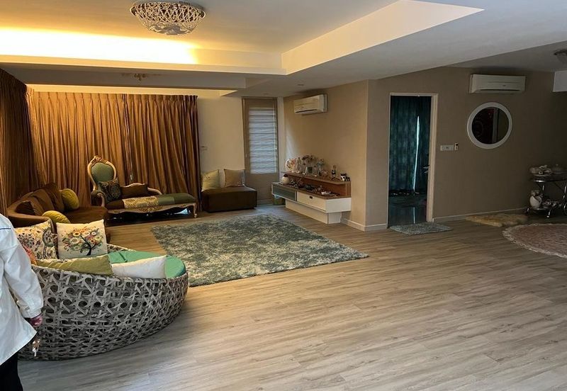 Corner Below Market iD Renovated Link at Ampang