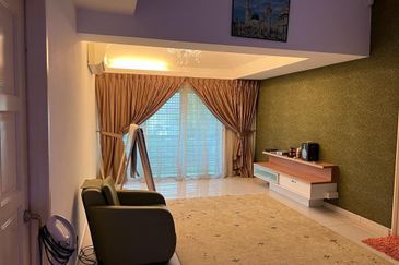 Corner Below Market iD Renovated Link at Ampang