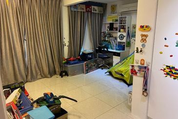 Corner Below Market iD Renovated Link at Ampang