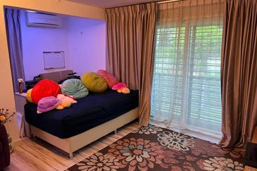 Corner Below Market iD Renovated Link at Ampang