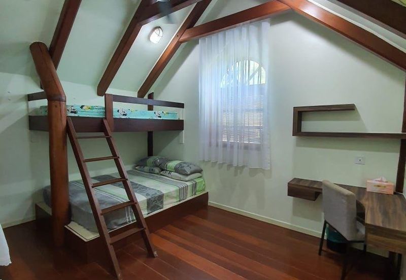 Corner Bungalow Private Pool at Kemensah Heights