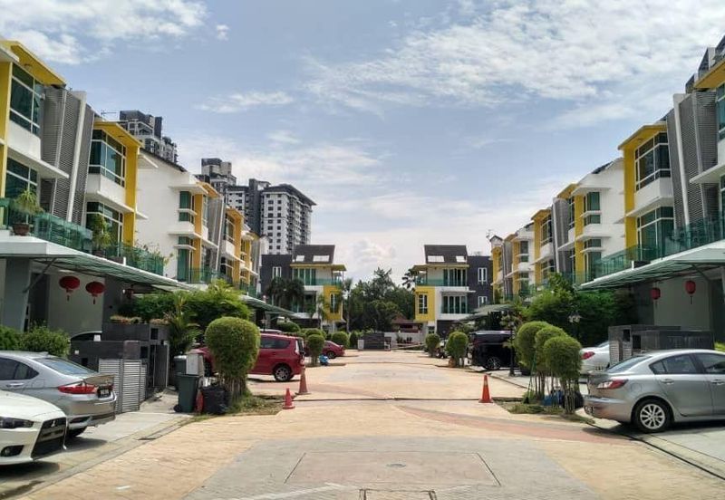 3 sty semi D Renovated at Segambut Laman Damansari
