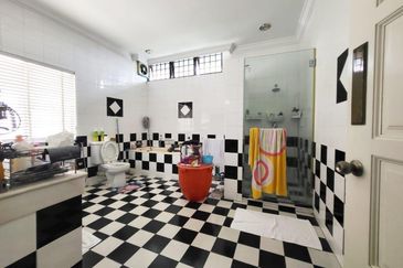 3 Storey Bungalow 10,600sf Land @ Bangsar Baru