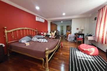 3 Storey Bungalow 10,600sf Land @ Bangsar Baru