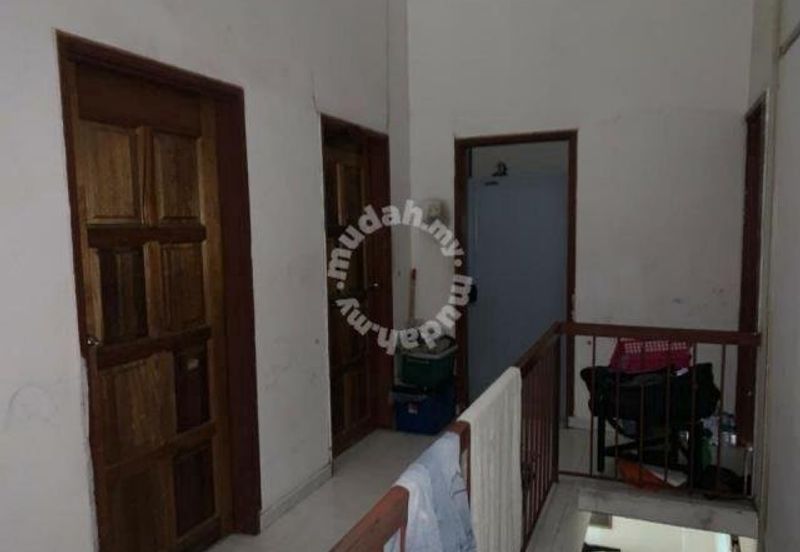 Ampang Jaya Corner Lot 2 Storey Terrace bumi lot Leasehold 