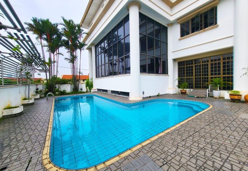 3 Storey Bungalow 10,600sf Land @ Bangsar Baru