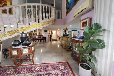 3 Storey Bungalow 10,600sf Land @ Bangsar Baru