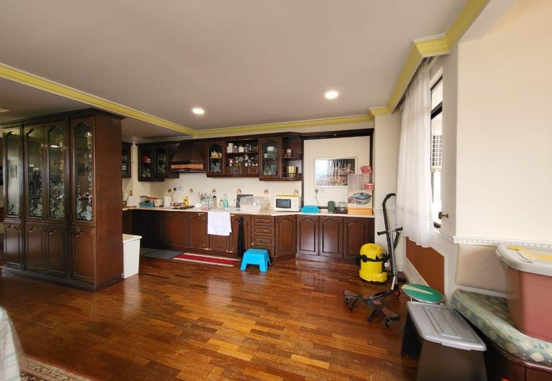 3 Storey Bungalow 10,600sf Land @ Bangsar Baru