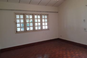 Bungalow Taman Jaya Section 10 @ Petaling Jaya