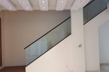 Courtyard 3 Storey @ Duta Tropika Publika Dutamas