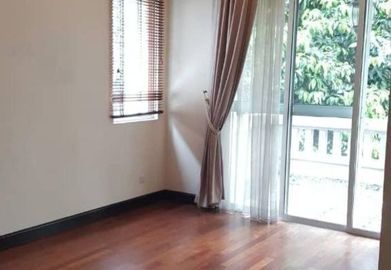 Courtyard 3 Storey @ Duta Tropika Publika Dutamas