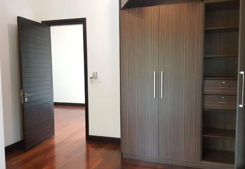 Courtyard 3 Storey @ Duta Tropika Publika Dutamas