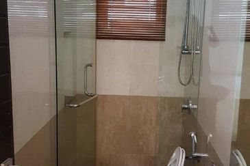 Courtyard 3 Storey @ Duta Tropika Publika Dutamas