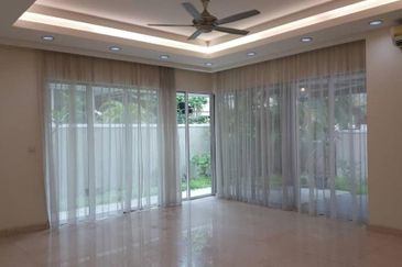 Courtyard 3 Storey @ Duta Tropika Publika Dutamas