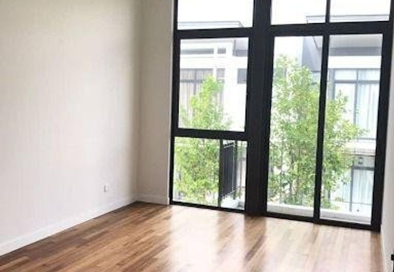 End Lot 16 Quartz 3 sty Superlink at Tmn Melawati